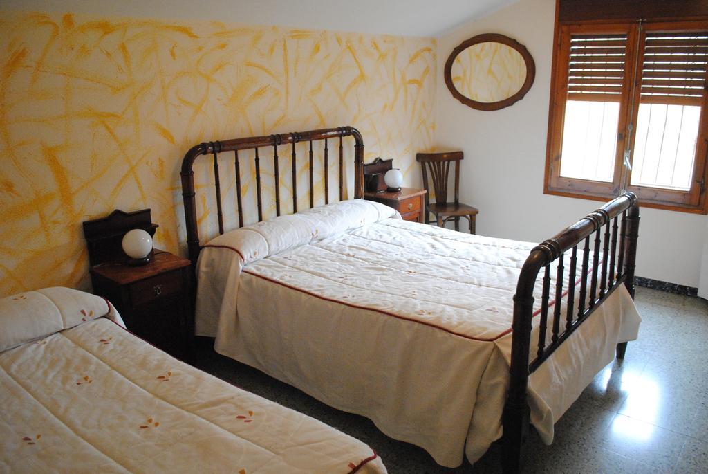 La Badia Villa Sant Feliu De Pallerols Room photo